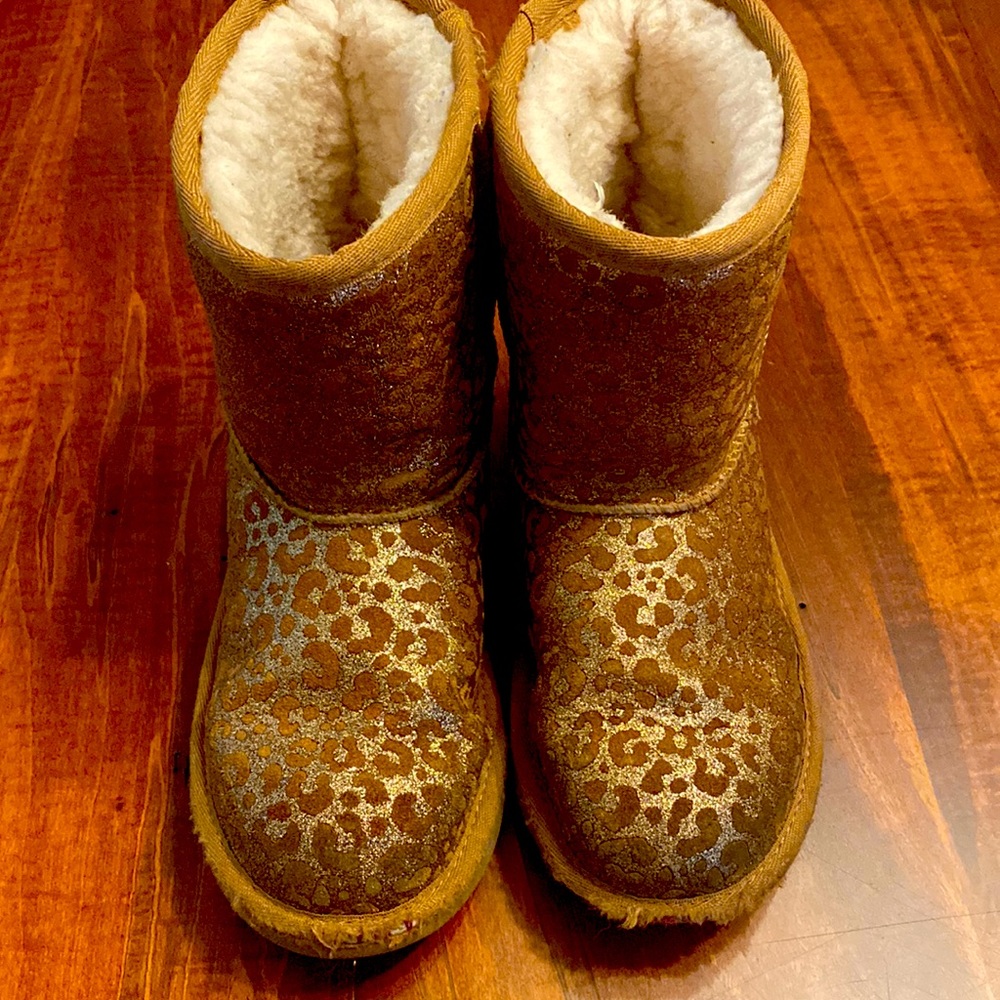 Girls size 2 gold glitter Uggs